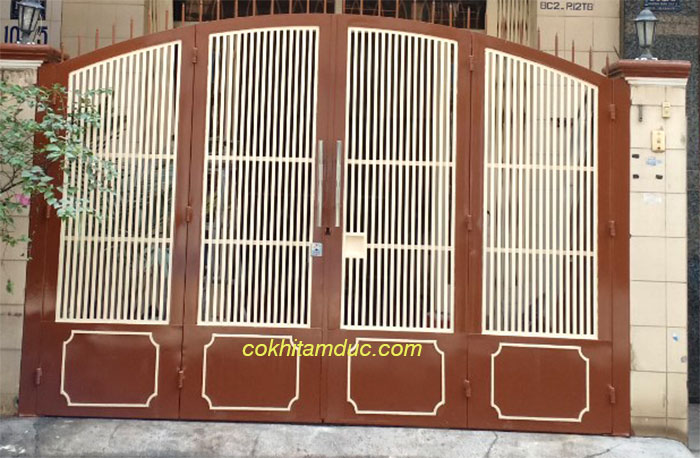 Làm cửa cổng sắt hộp mạ kẽm tại Tân Bình, Tp.HCM