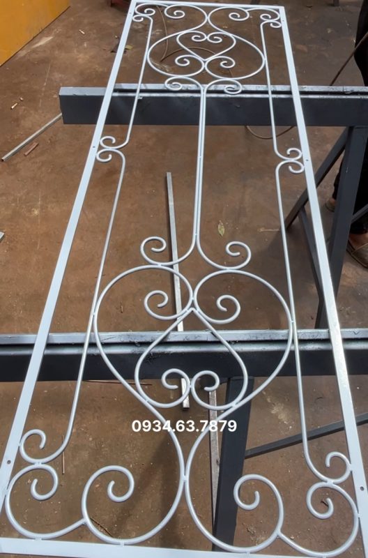 Bông bảo vệ cửa sổ sắt phi 6