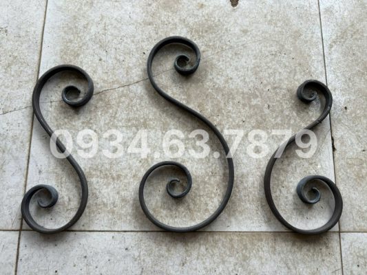 Nhận rèn, uốn theo yêu cầu. ít cũng uốn, nhiều càng uốn