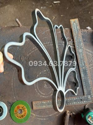 Nhận làm cụm hoa văn theo yêu cầu về loại sắt, số lượng, kích thước...