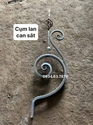 Cụm lan can sắt đặc trơn kèm theo phụ kiện