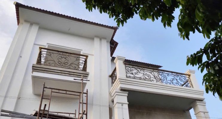 Lan can sắt la