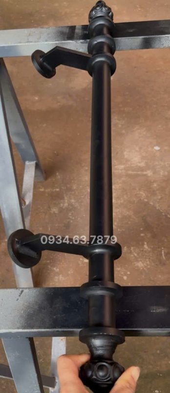 Tay cầm cổng sắt mỹ thuật, nghệ thuật