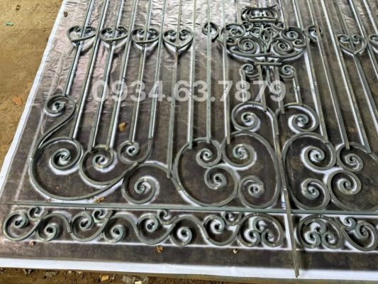 Phôi hàng rào sắt đặc trơn vuông 14