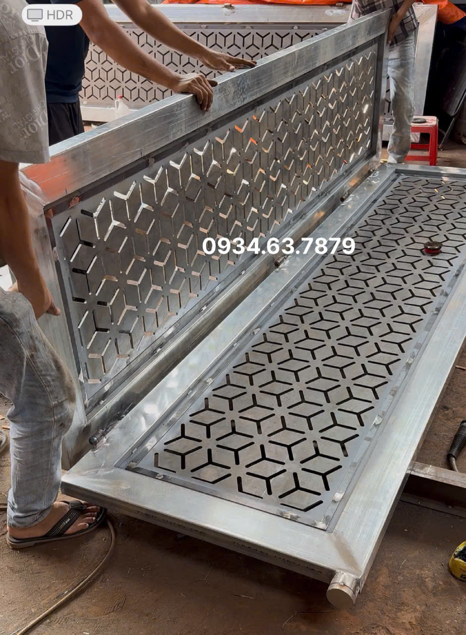 lam-cong-sat-cnc-6-canh-tai-xuong-co-khi-tam-duc-3