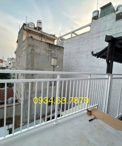 Lan can sắt ban công