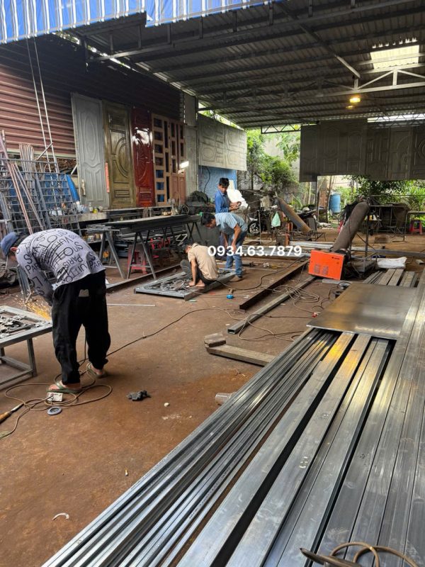 Làm cửa sắt tại xưởng Cơ khí Tâm Đức